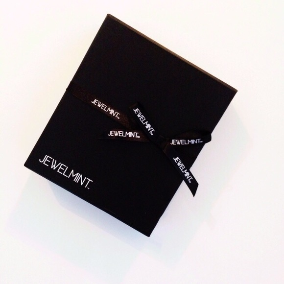 Jewelmint birdcage bangle - Picture 2 of 3